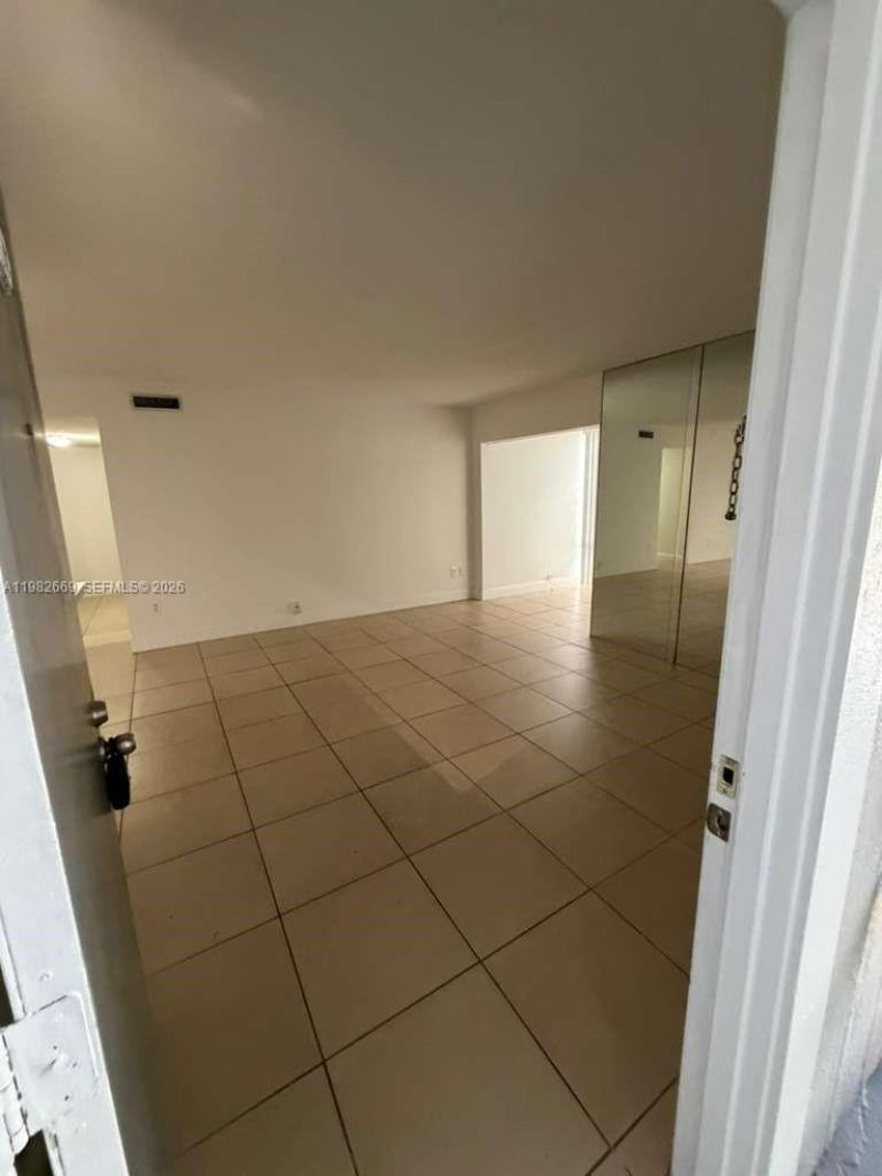 9723 Hammocks Blvd , Unit 108, Miami, FL 33196 Photo