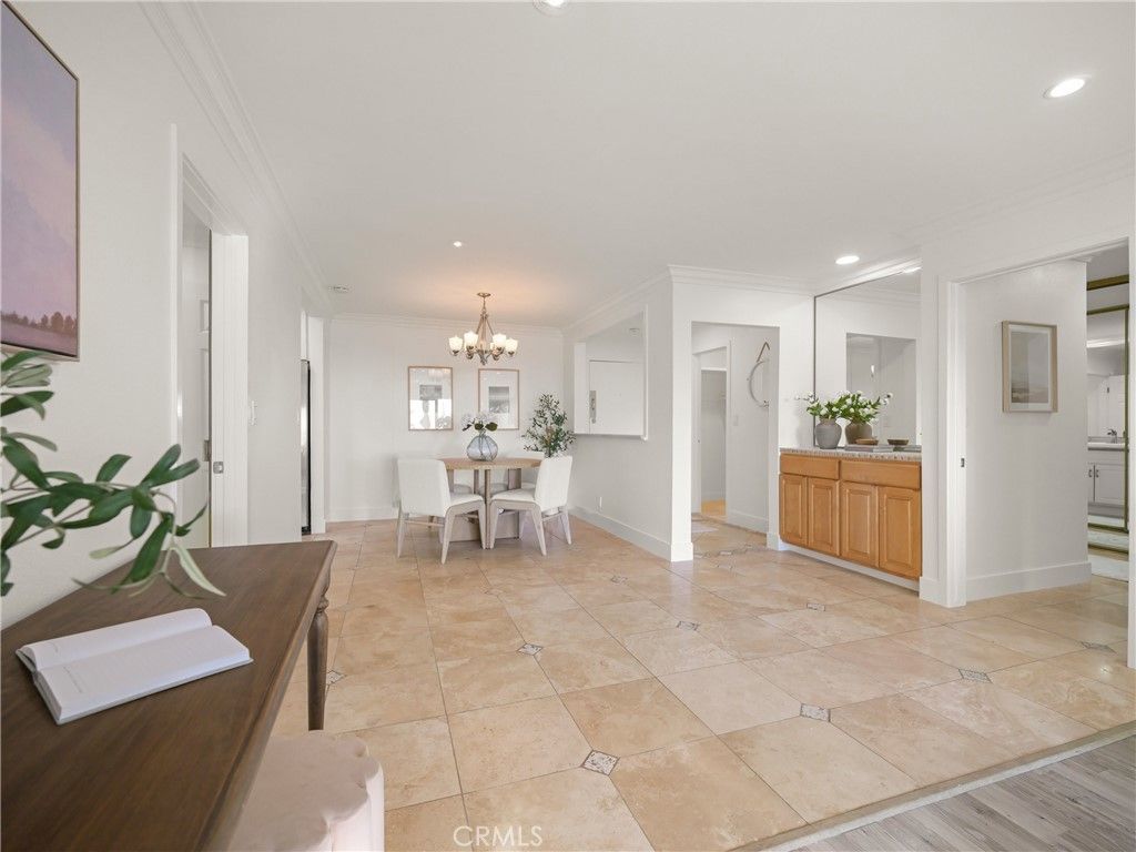 102 Scholz Plaza, Unit 34, Newport Beach, CA 92663 Main Photo