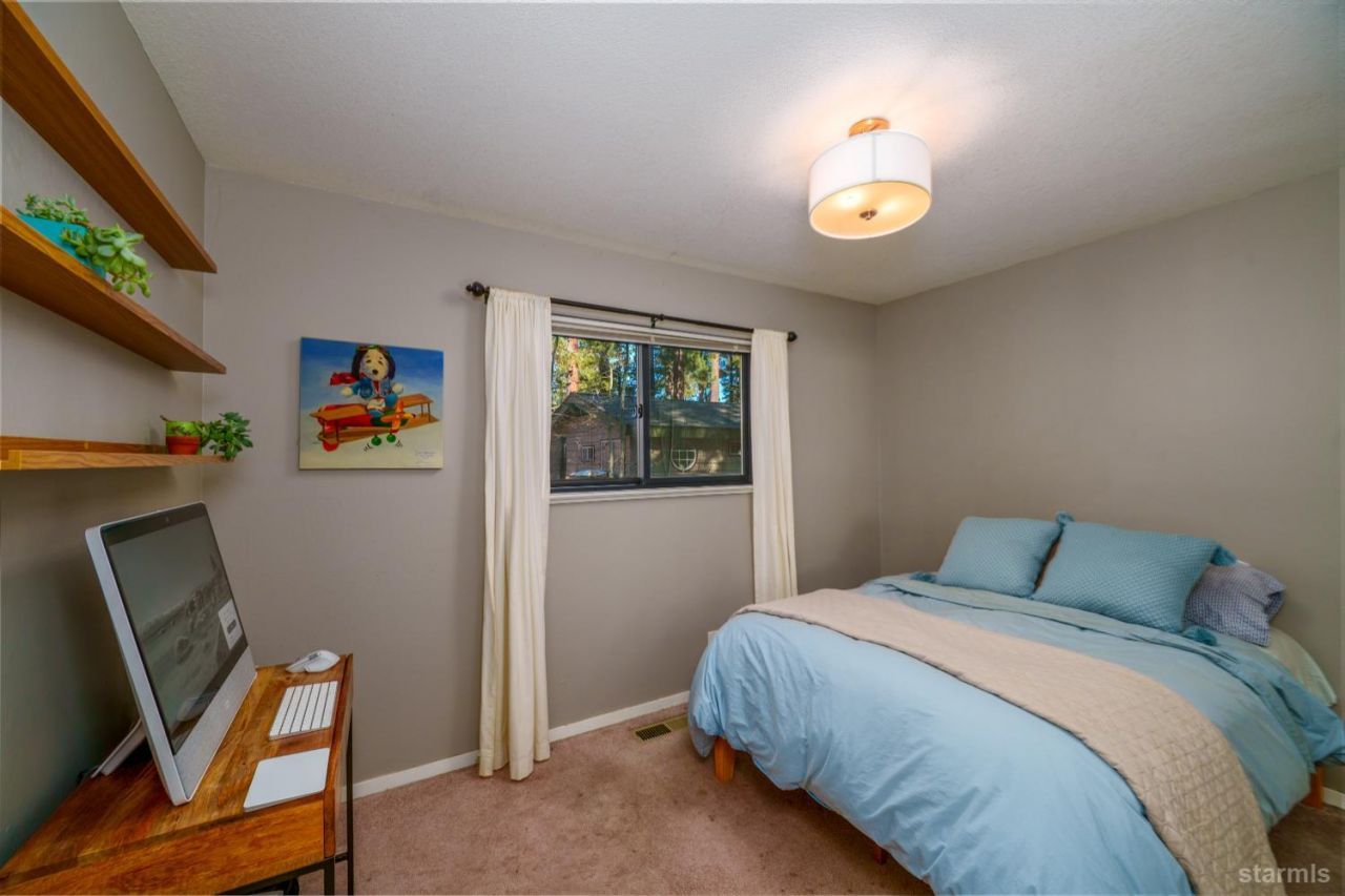 2293 Arizona Avenue, South Lake Tahoe, CA 96150 Photo