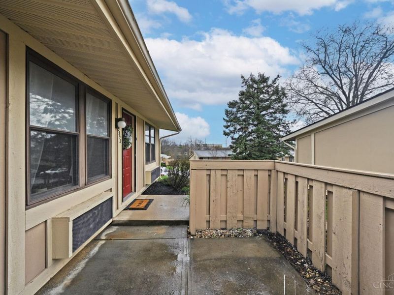 9553 Olde Woods Drive, West Chester, OH 45011 Photo 3