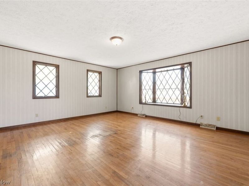 344 E 246th Street, Euclid, OH 44123 Photo 11