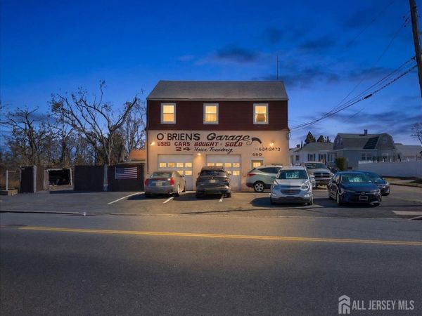 690 Rahway Avenue, Woodbridge, NJ 07095