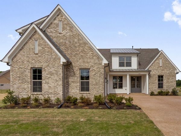 5311 THUNDER BOLT CV, Lakeland, TN 38002