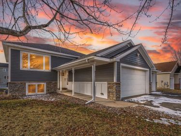 9085 Prairie Street, Elko New Market, MN 55020