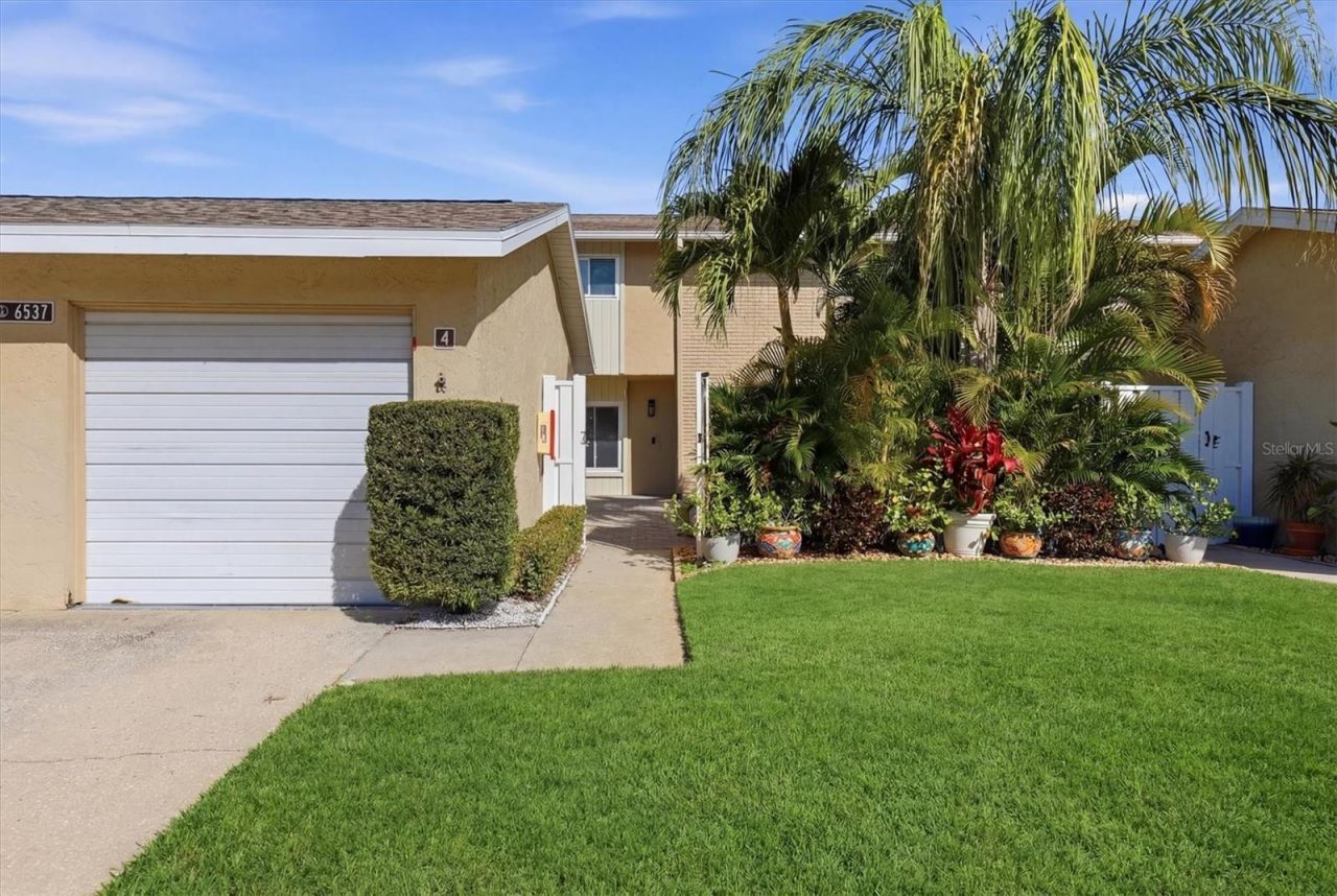 6537 Cape Hatteras Way Ne, Unit 4, Saint Petersburg, FL 33702 Photo