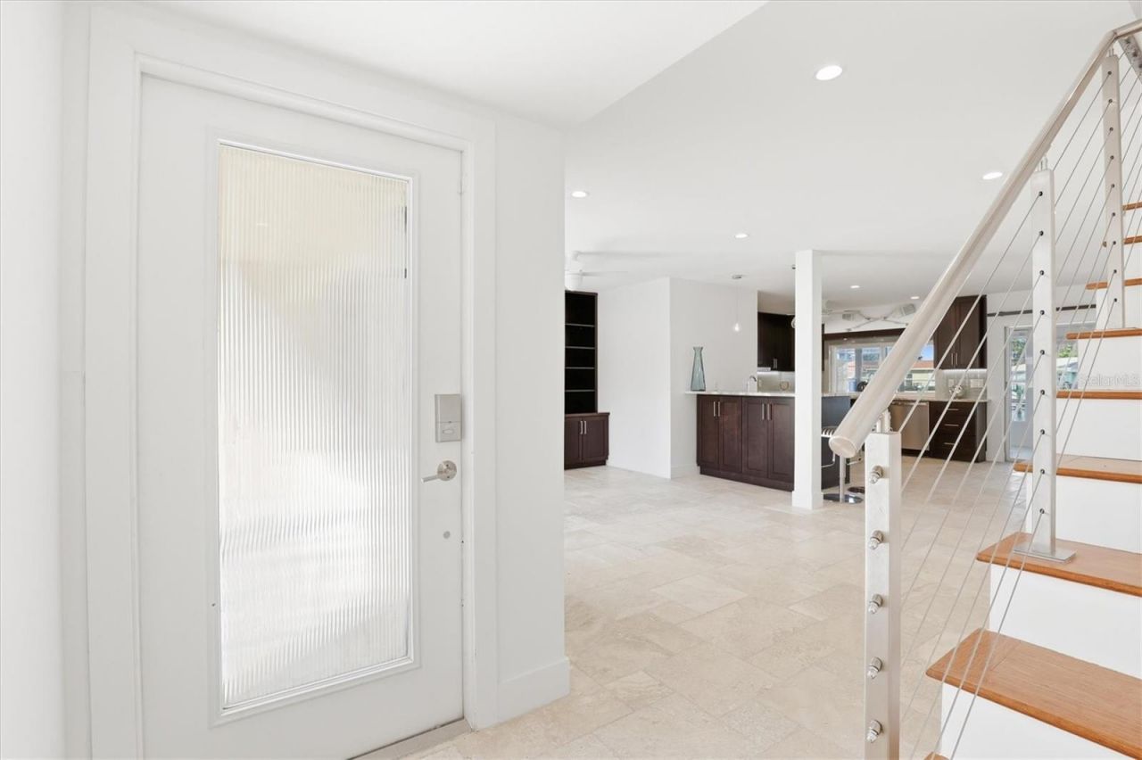 6537 Cape Hatteras Way Ne, Unit 4, Saint Petersburg, FL 33702 Photo