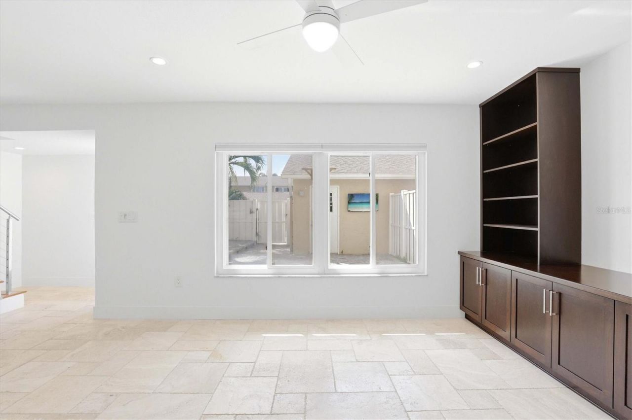 6537 Cape Hatteras Way Ne, Unit 4, Saint Petersburg, FL 33702 Photo