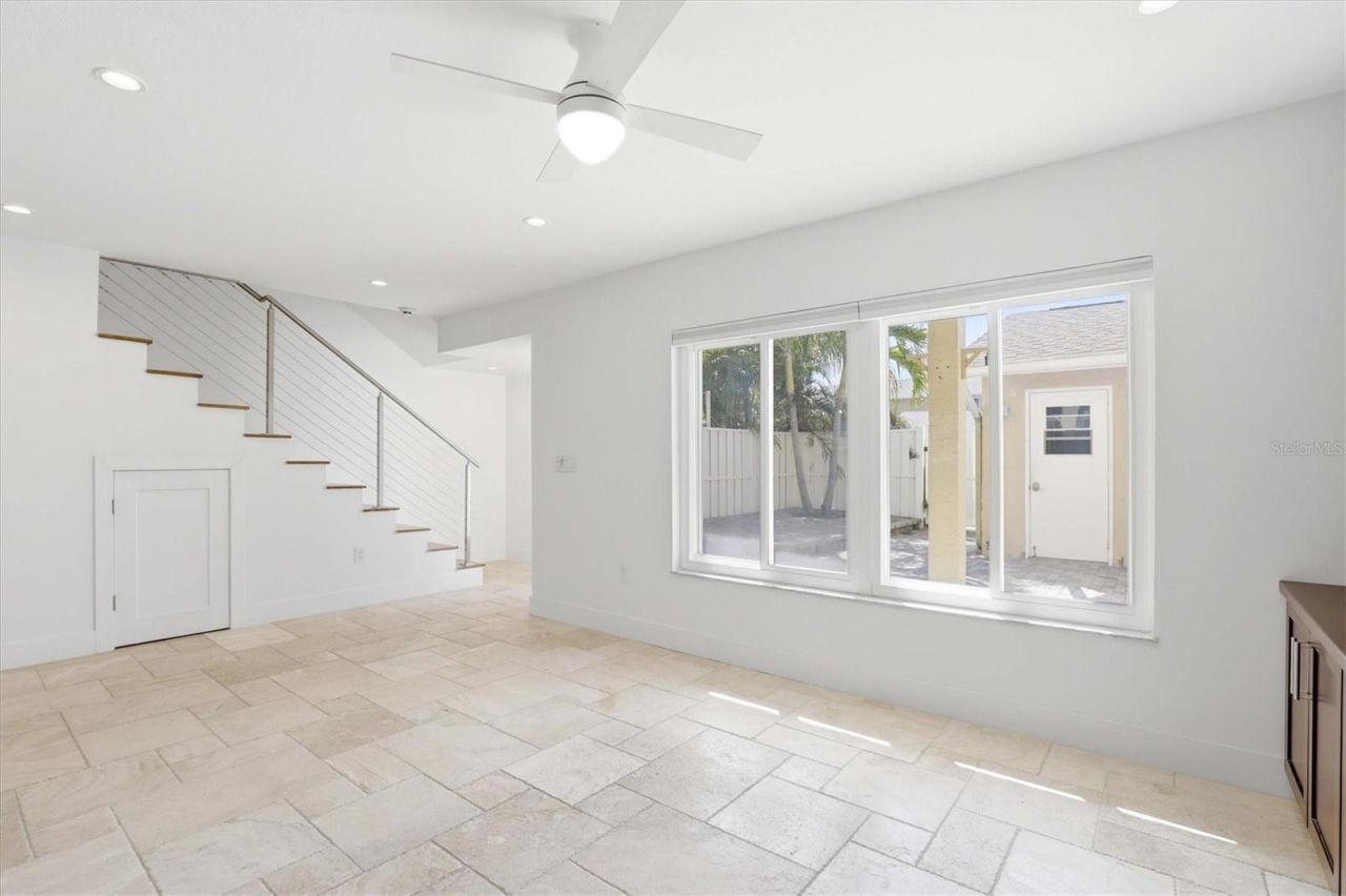 6537 Cape Hatteras Way Ne, Unit 4, Saint Petersburg, FL 33702 Photo