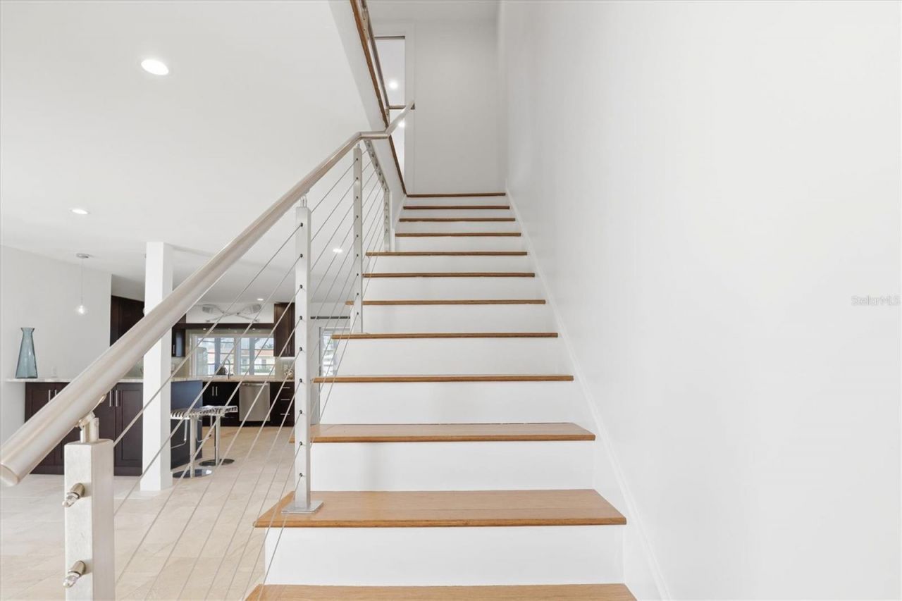 6537 Cape Hatteras Way Ne, Unit 4, Saint Petersburg, FL 33702 Photo