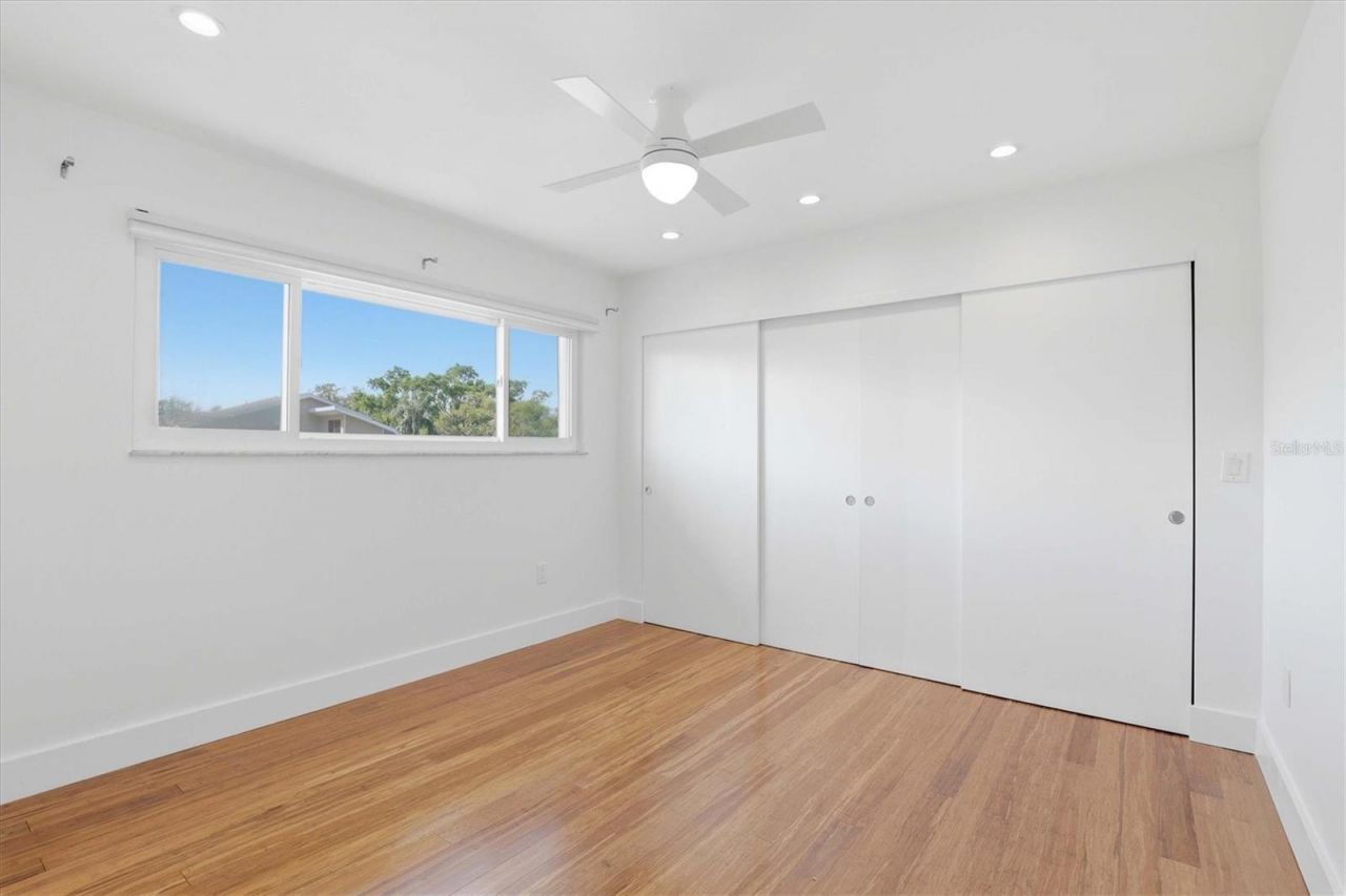 6537 Cape Hatteras Way Ne, Unit 4, Saint Petersburg, FL 33702 Photo