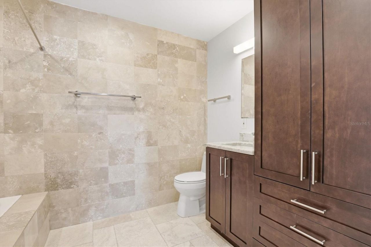 6537 Cape Hatteras Way Ne, Unit 4, Saint Petersburg, FL 33702 Photo