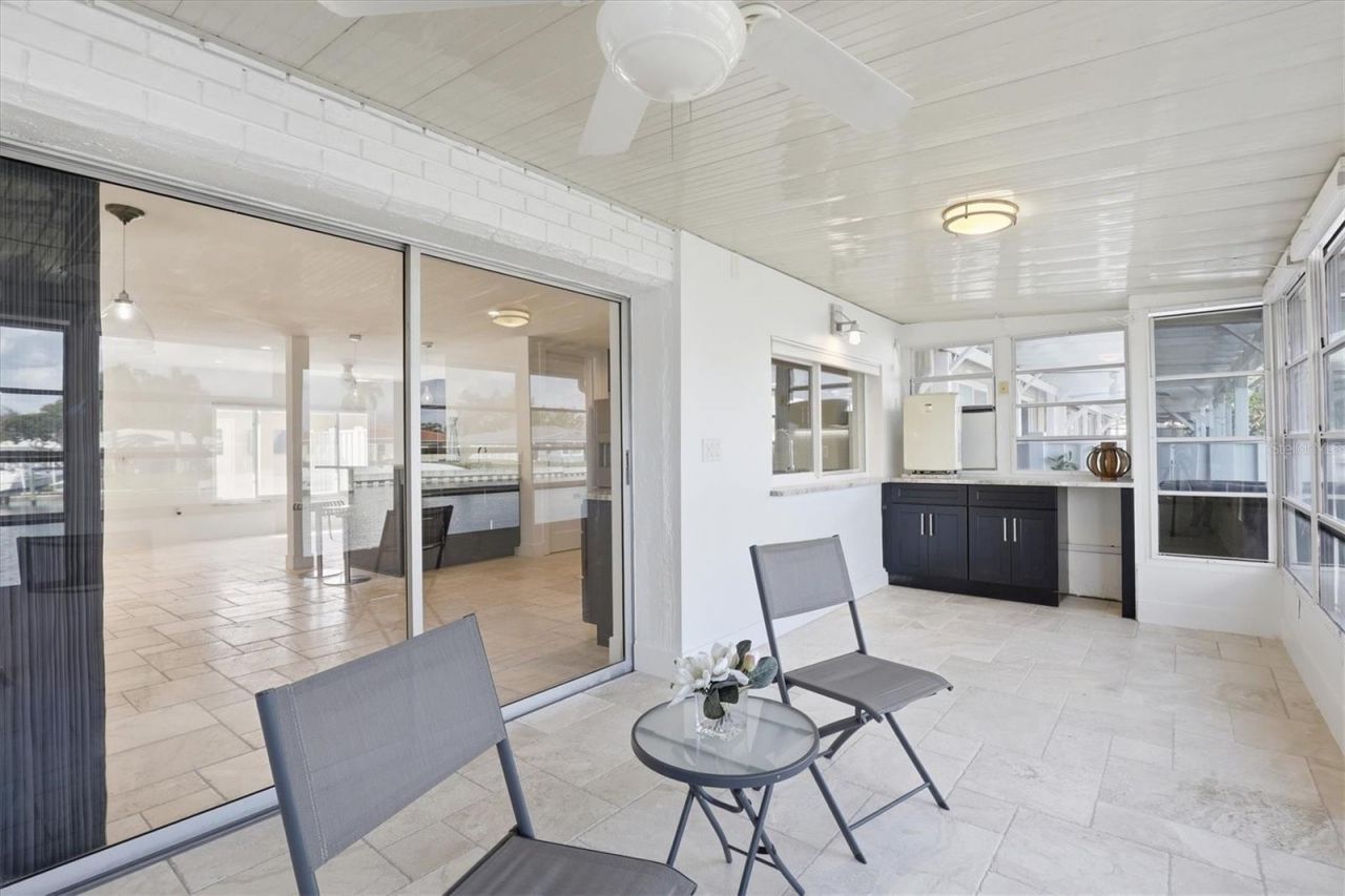 6537 Cape Hatteras Way Ne, Unit 4, Saint Petersburg, FL 33702 Photo