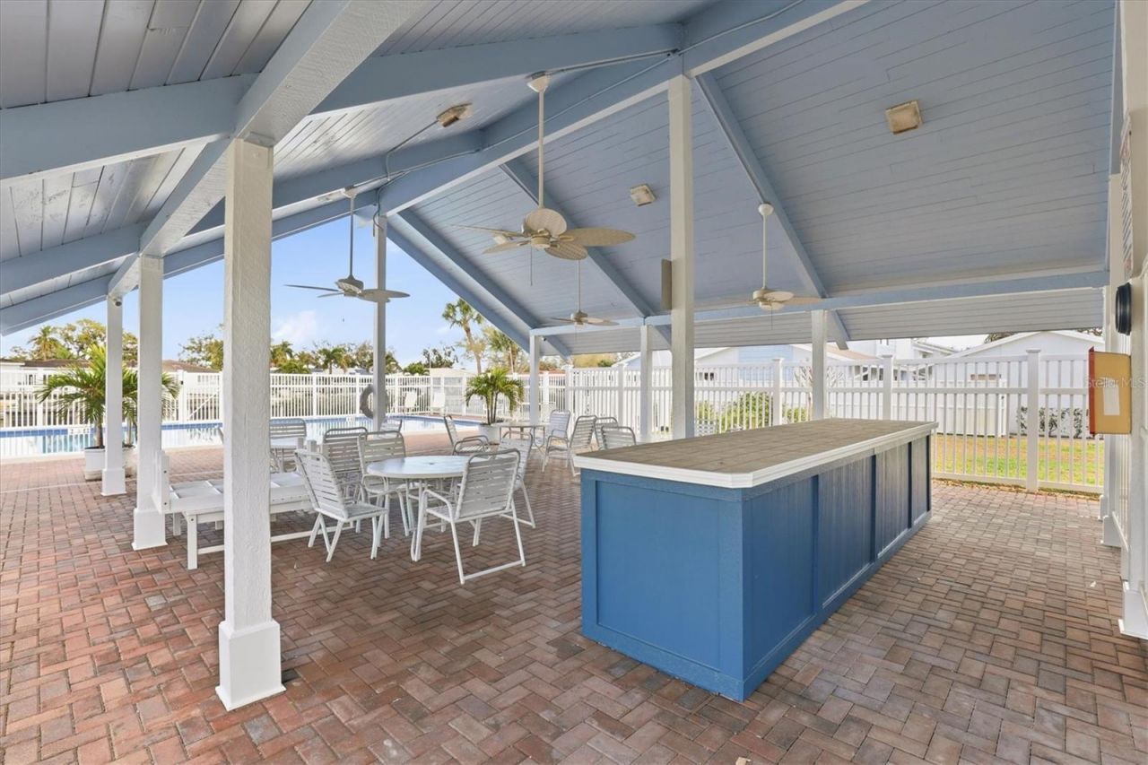 6537 Cape Hatteras Way Ne, Unit 4, Saint Petersburg, FL 33702 Photo