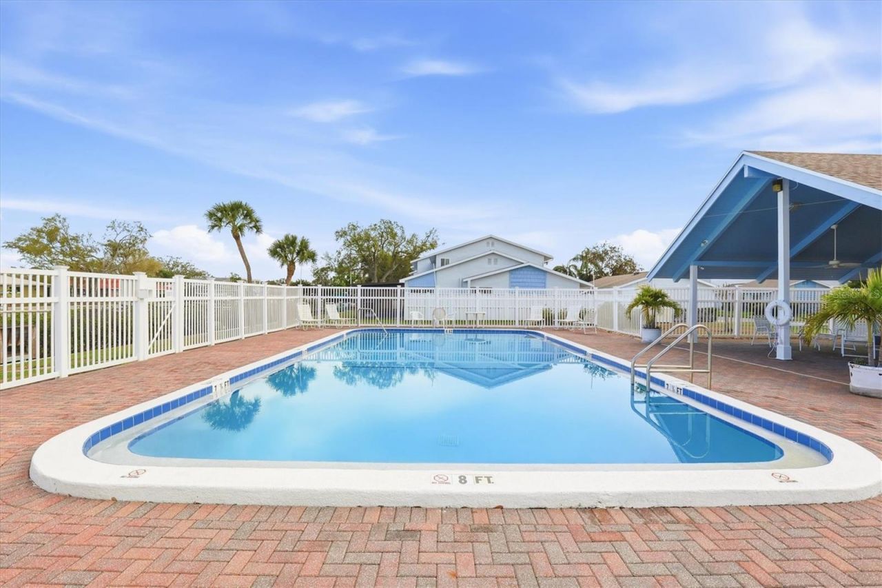 6537 Cape Hatteras Way Ne, Unit 4, Saint Petersburg, FL 33702 Photo