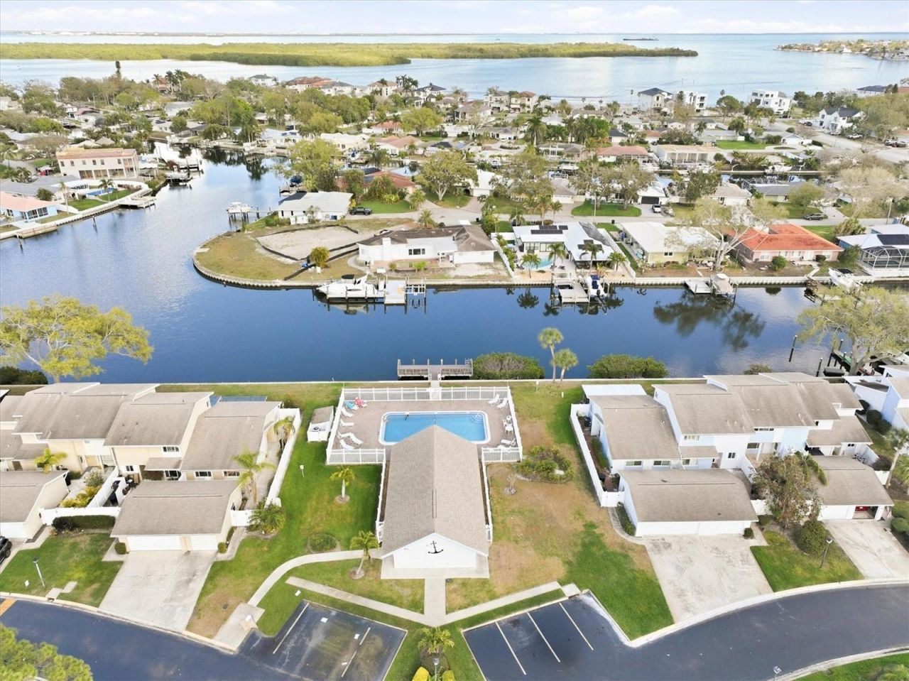 6537 Cape Hatteras Way Ne, Unit 4, Saint Petersburg, FL 33702 Photo