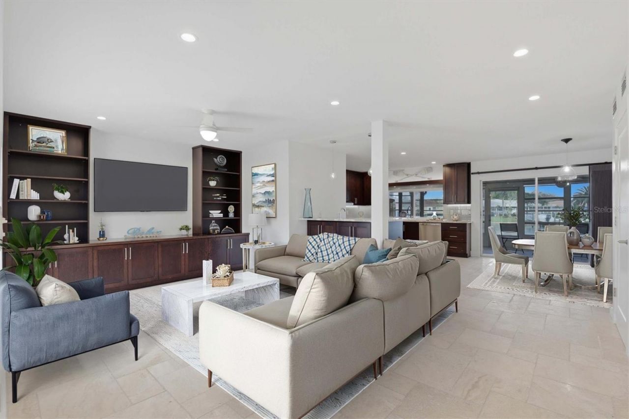 6537 Cape Hatteras Way Ne, Unit 4, Saint Petersburg, FL 33702 Photo