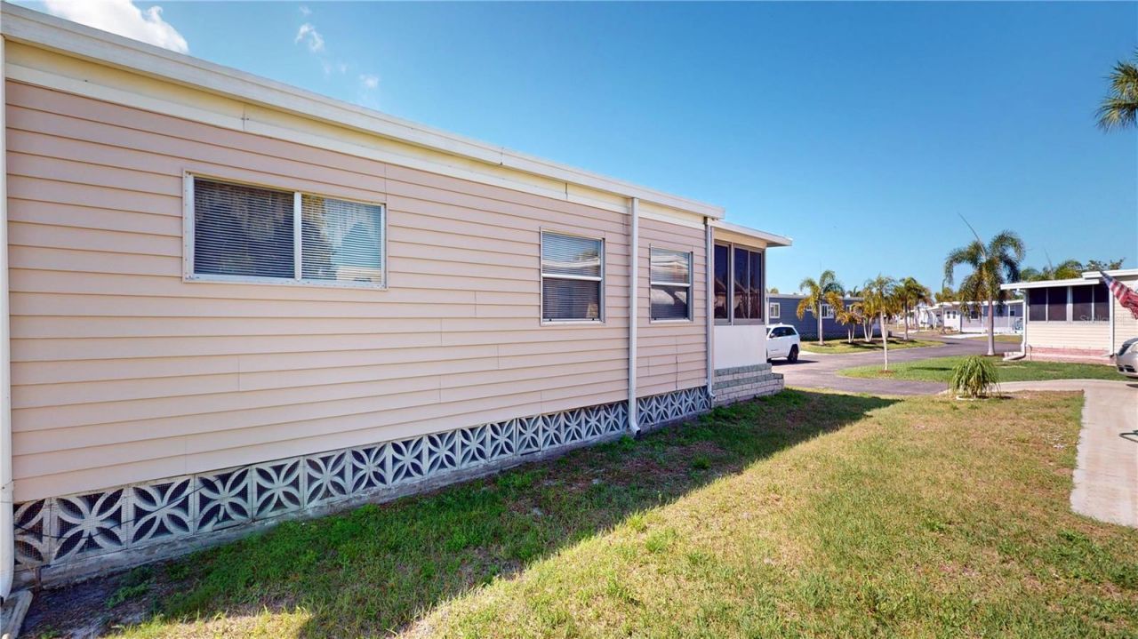 301 Brazil Court, Unit 95, Bradenton, FL 34207 Photo