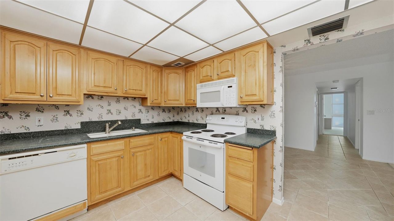 2301 Gulf Of Mexico Drive, Unit 43N, Longboat Key, FL 34228 Photo