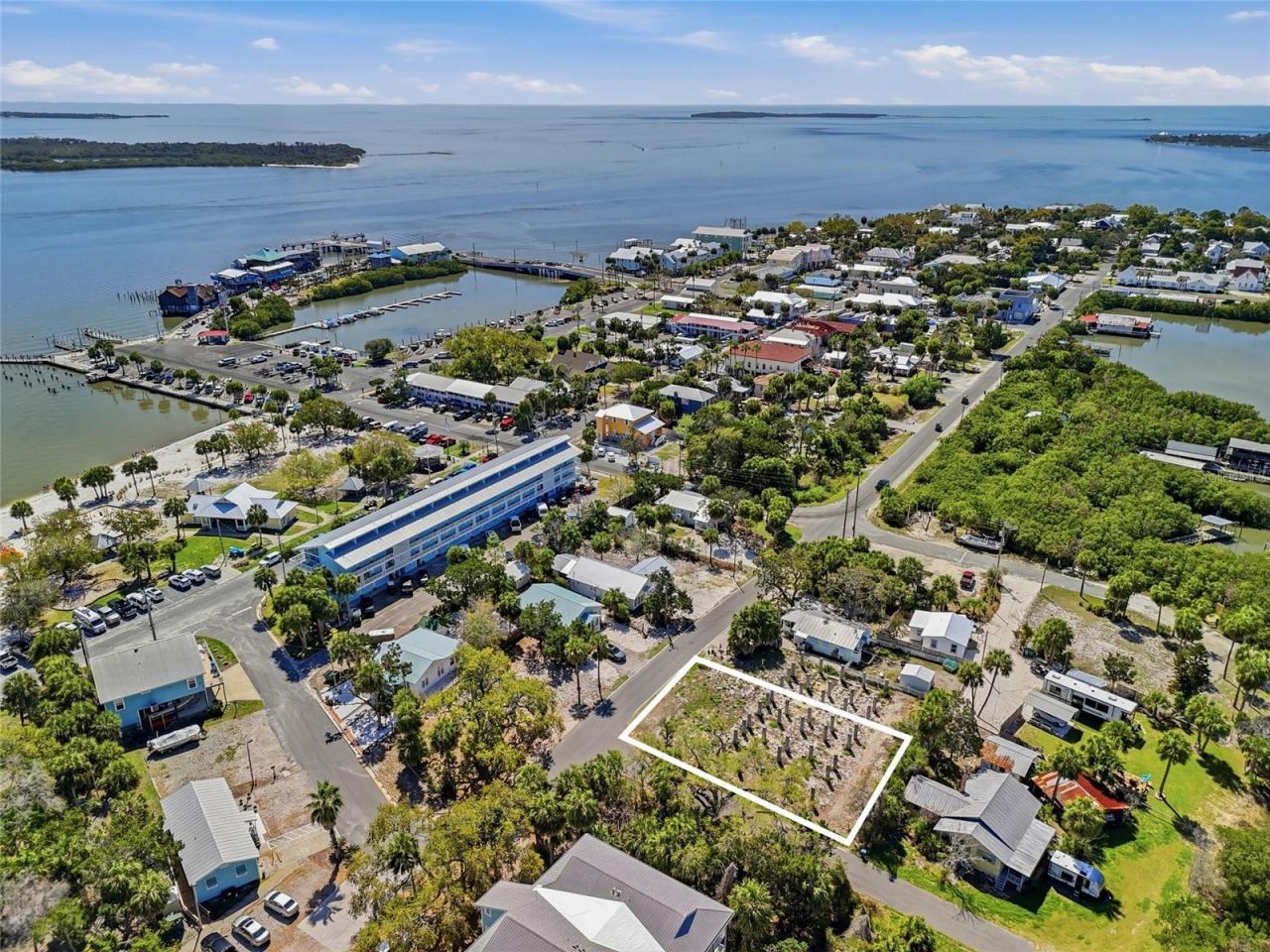 Tbd 3rd Street , Cedar Key, FL 32625 Photo