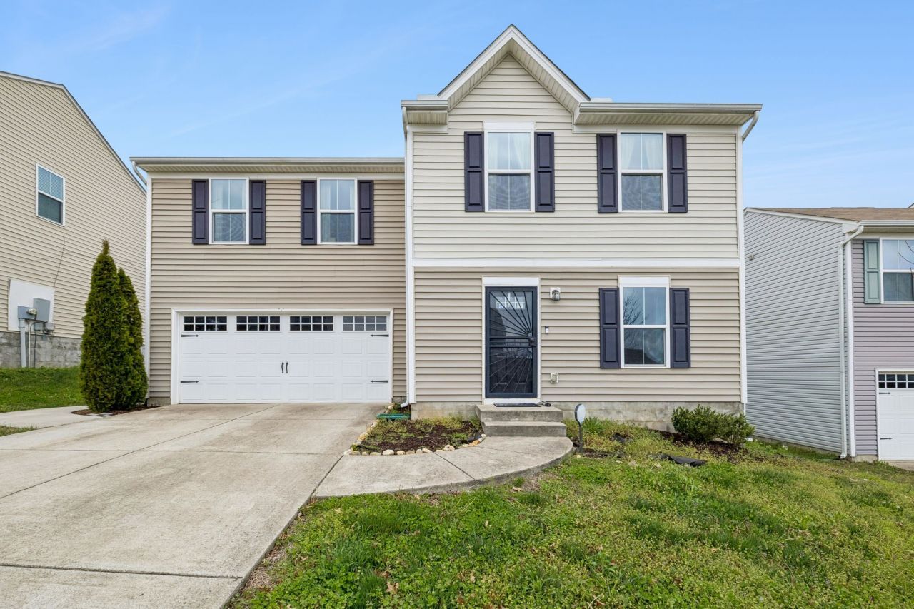 1865 Belle Arbor Dr, Nashville, TN 37207 Main Photo