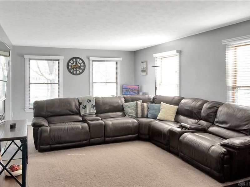 2516 S Park Lane, Washington Township, OH 45458 Photo 2