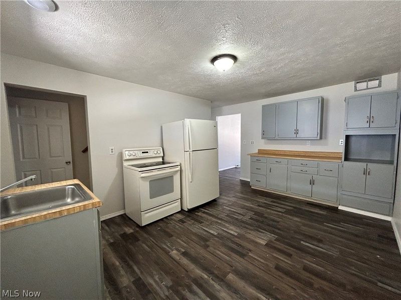 209 Maryland Street, Unit A, Tiltonsville, OH 43963 Photo 3