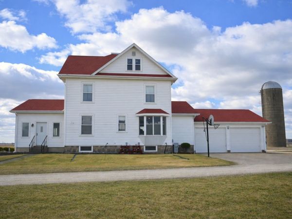 9041 Polo Road, Rock Falls, IL 61071