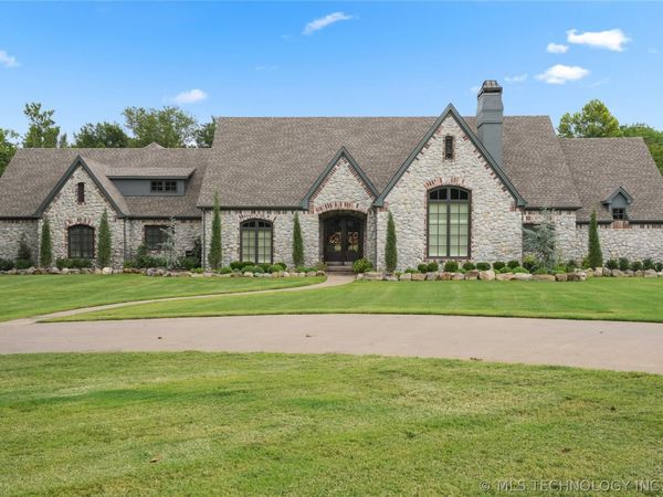 3821 Country Club Circle , Muskogee, OK 74403