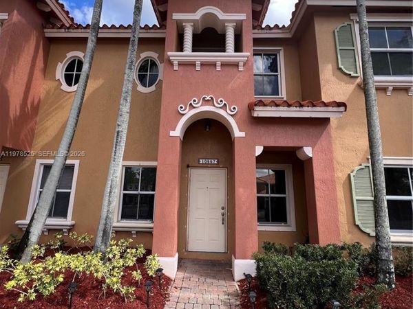 10557 SW 6th St, Unit 1306, Pembroke Pines, FL 33025