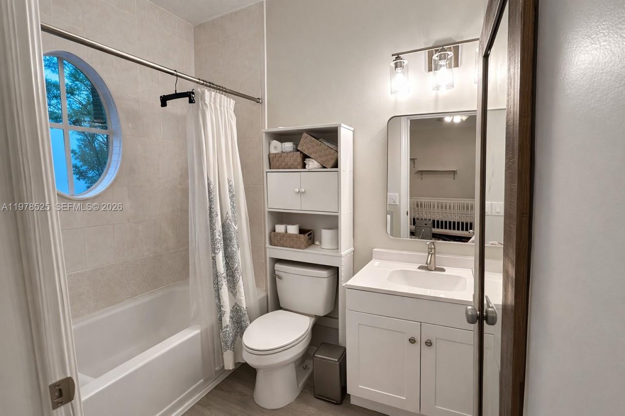 10557 SW 6th St, Unit 1306, Pembroke Pines, FL 33025 Photo