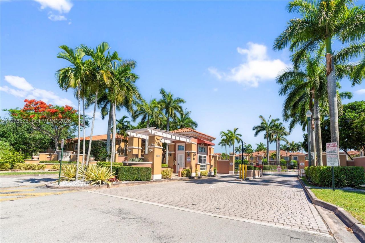 10557 SW 6th St, Unit 1306, Pembroke Pines, FL 33025 Photo