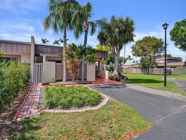 7382 SW 105th Pl , Miami, FL 33173