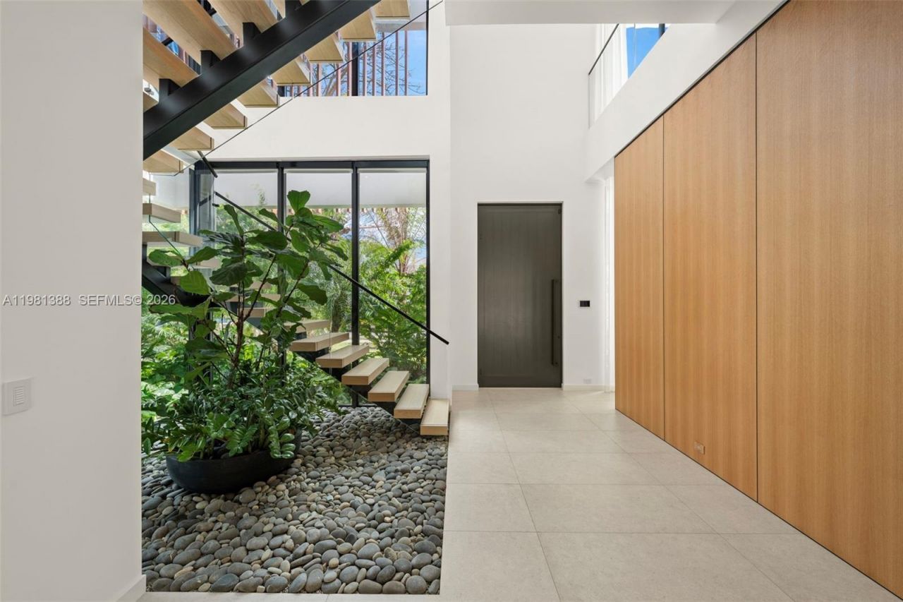 7700 SW 50th Ct , Miami, FL 33143 Photo