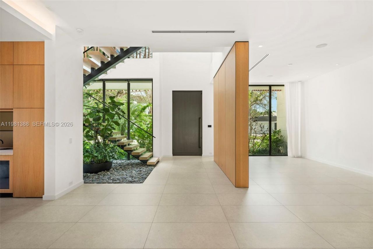 7700 SW 50th Ct , Miami, FL 33143 Photo