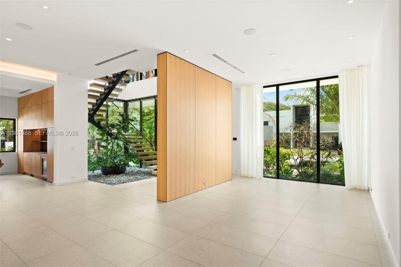 7700 SW 50th Ct , Miami, FL 33143 Photo