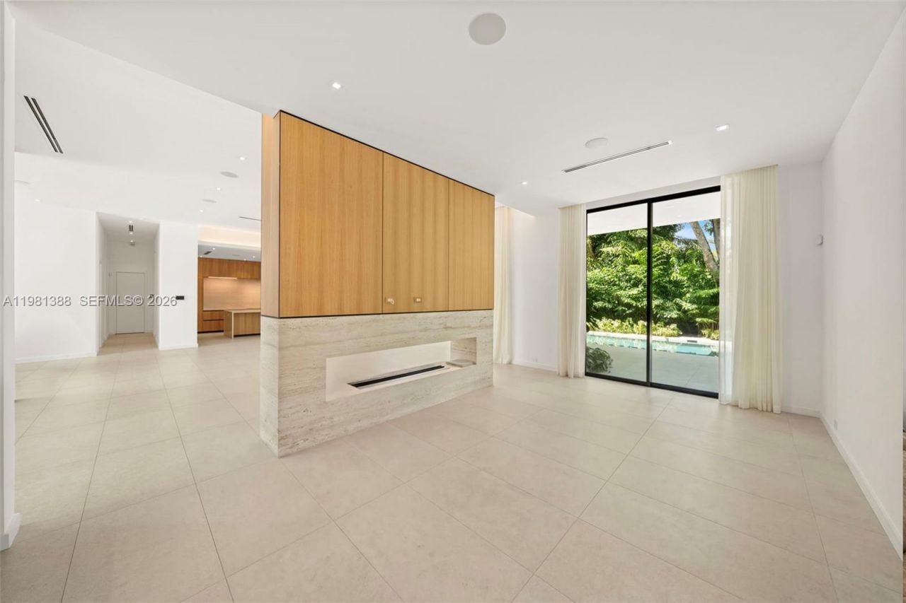 7700 SW 50th Ct , Miami, FL 33143 Photo