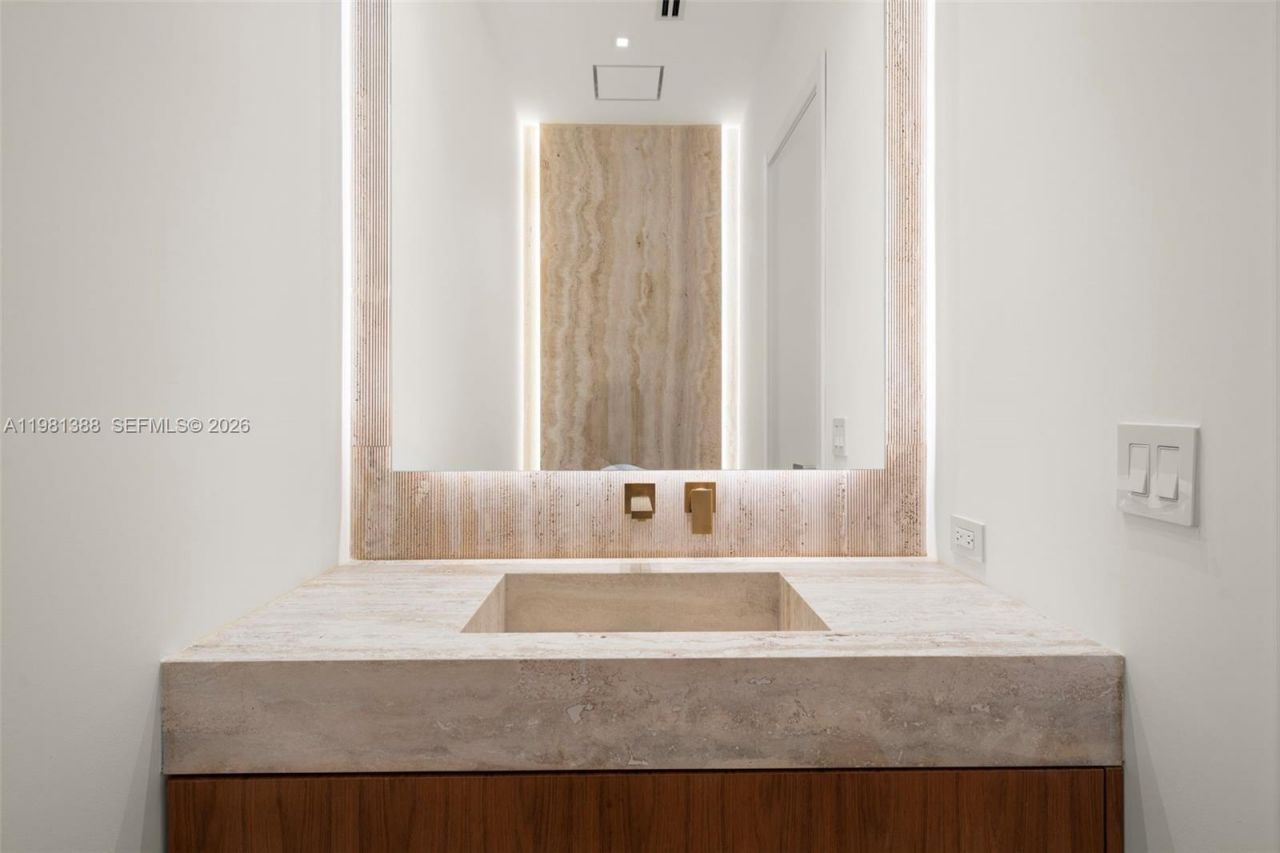 7700 SW 50th Ct , Miami, FL 33143 Photo