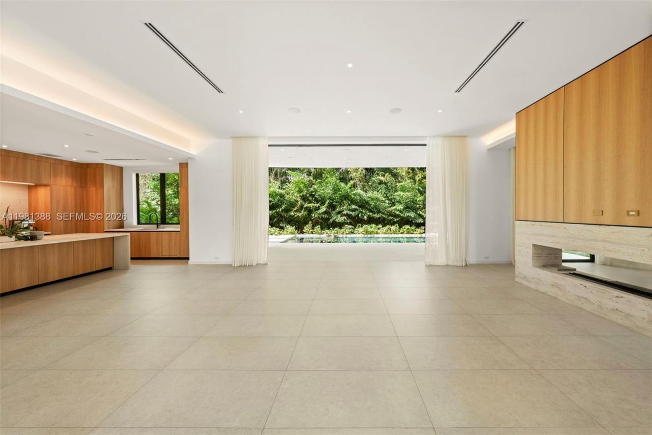 7700 SW 50th Ct , Miami, FL 33143 Photo