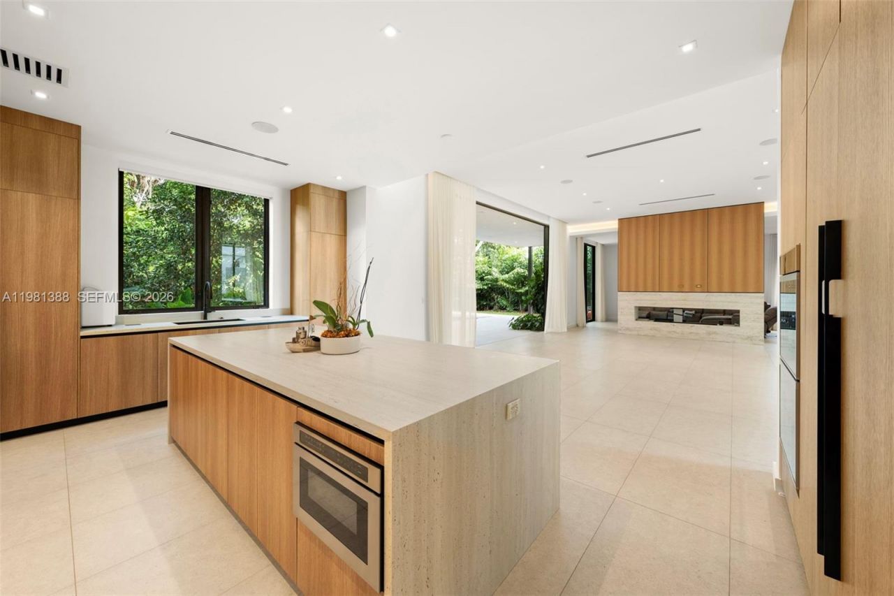 7700 SW 50th Ct , Miami, FL 33143 Photo