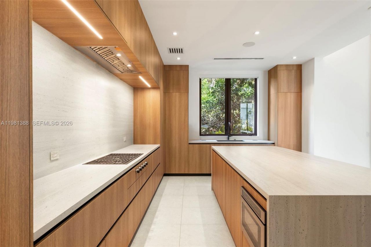 7700 SW 50th Ct , Miami, FL 33143 Photo