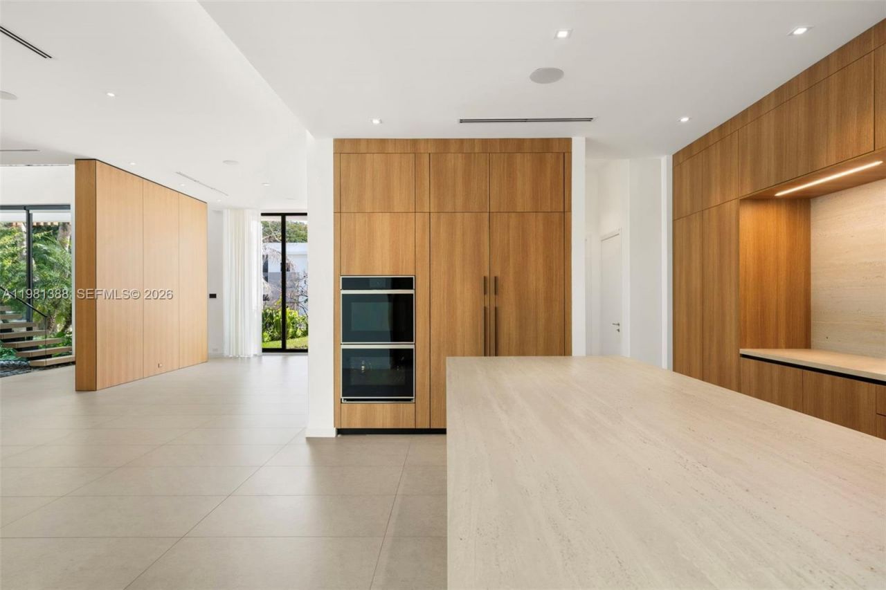 7700 SW 50th Ct , Miami, FL 33143 Photo