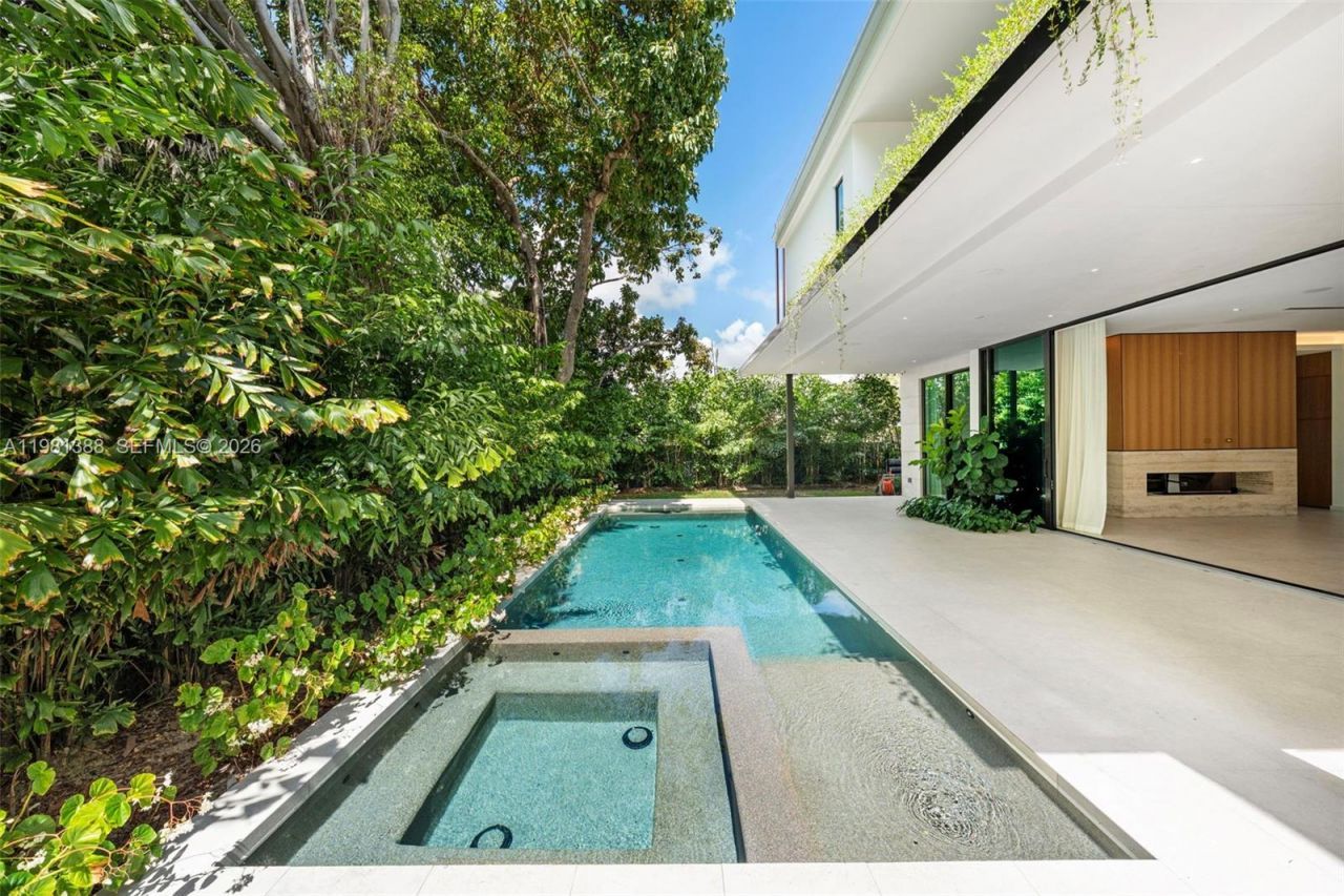 7700 SW 50th Ct , Miami, FL 33143 Photo