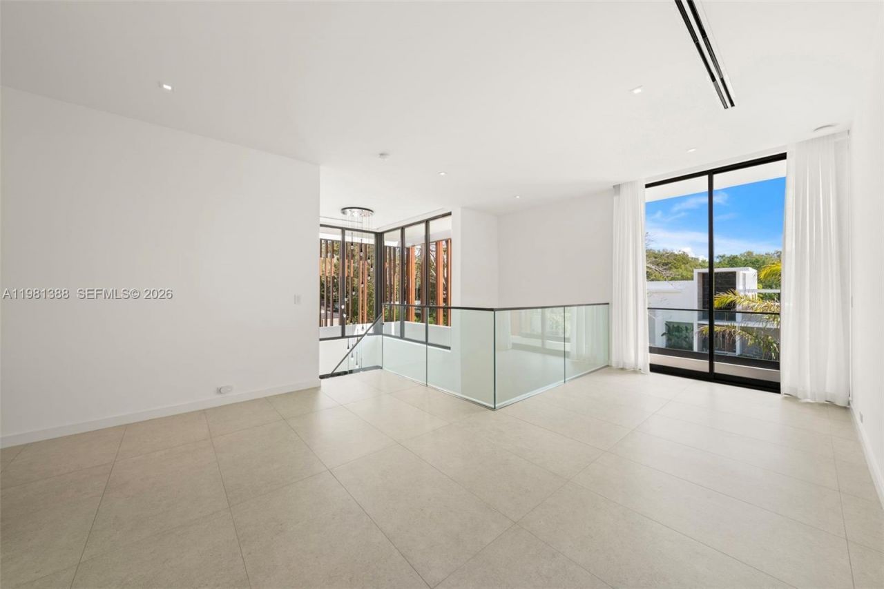 7700 SW 50th Ct , Miami, FL 33143 Photo