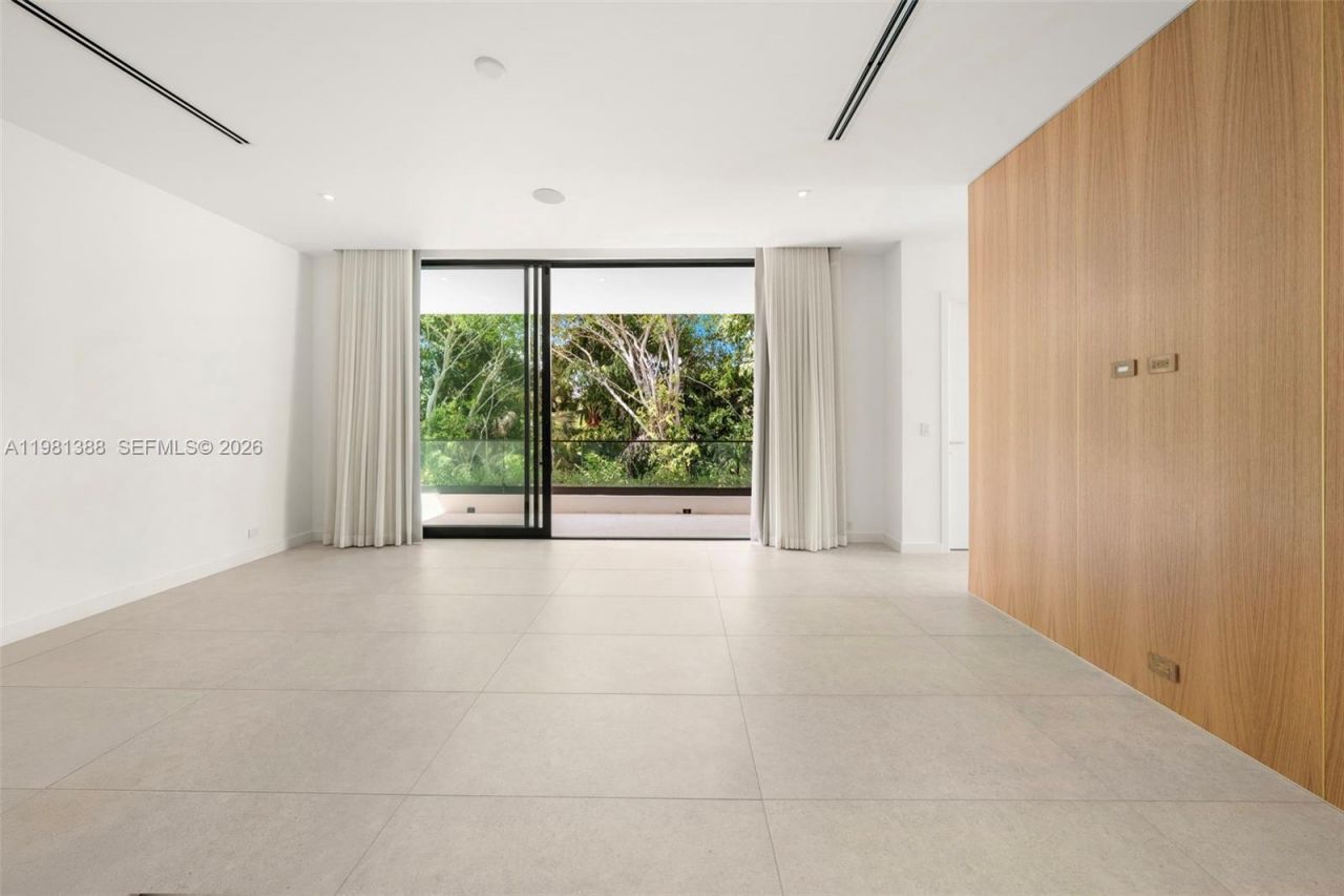 7700 SW 50th Ct , Miami, FL 33143 Photo