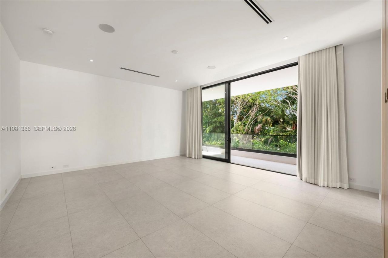 7700 SW 50th Ct , Miami, FL 33143 Photo