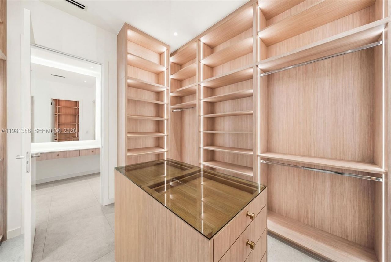 7700 SW 50th Ct , Miami, FL 33143 Photo