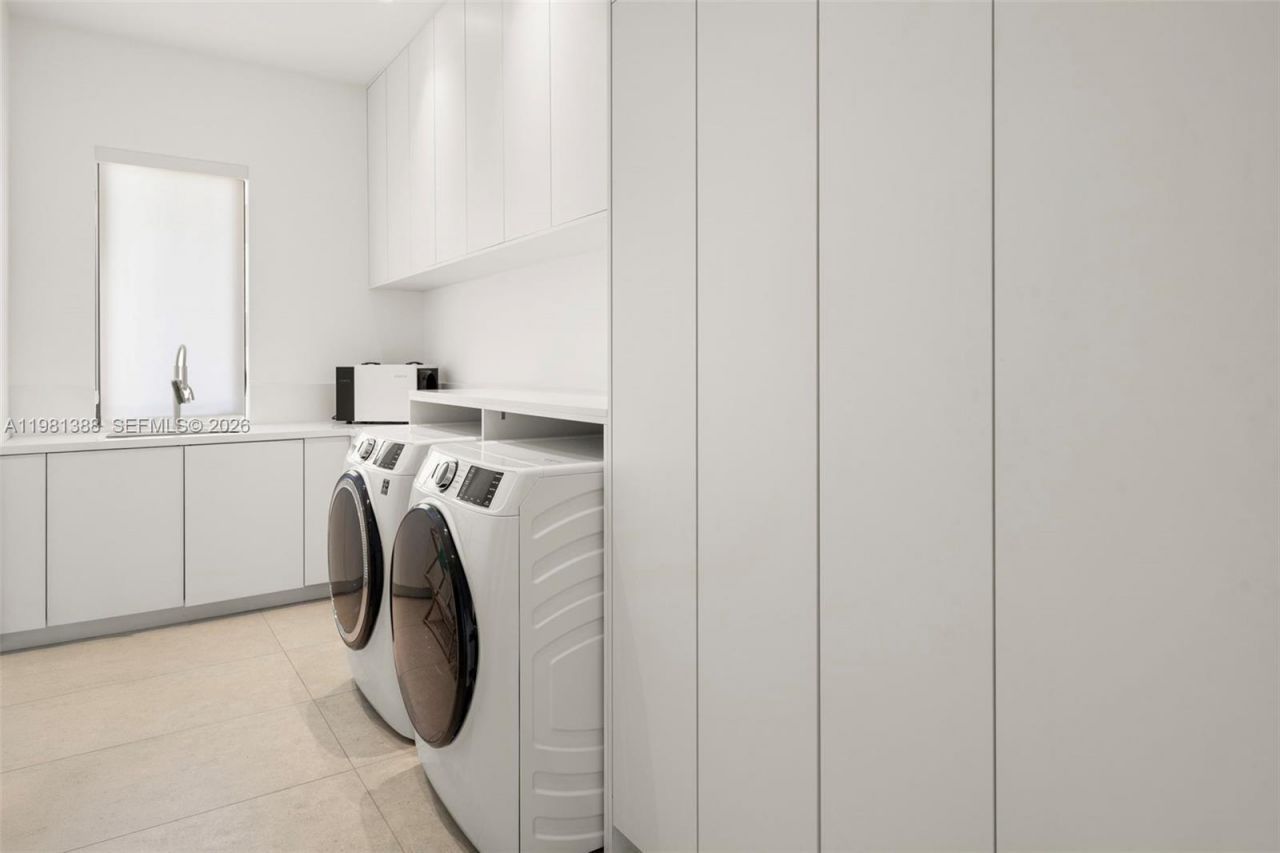 7700 SW 50th Ct , Miami, FL 33143 Photo