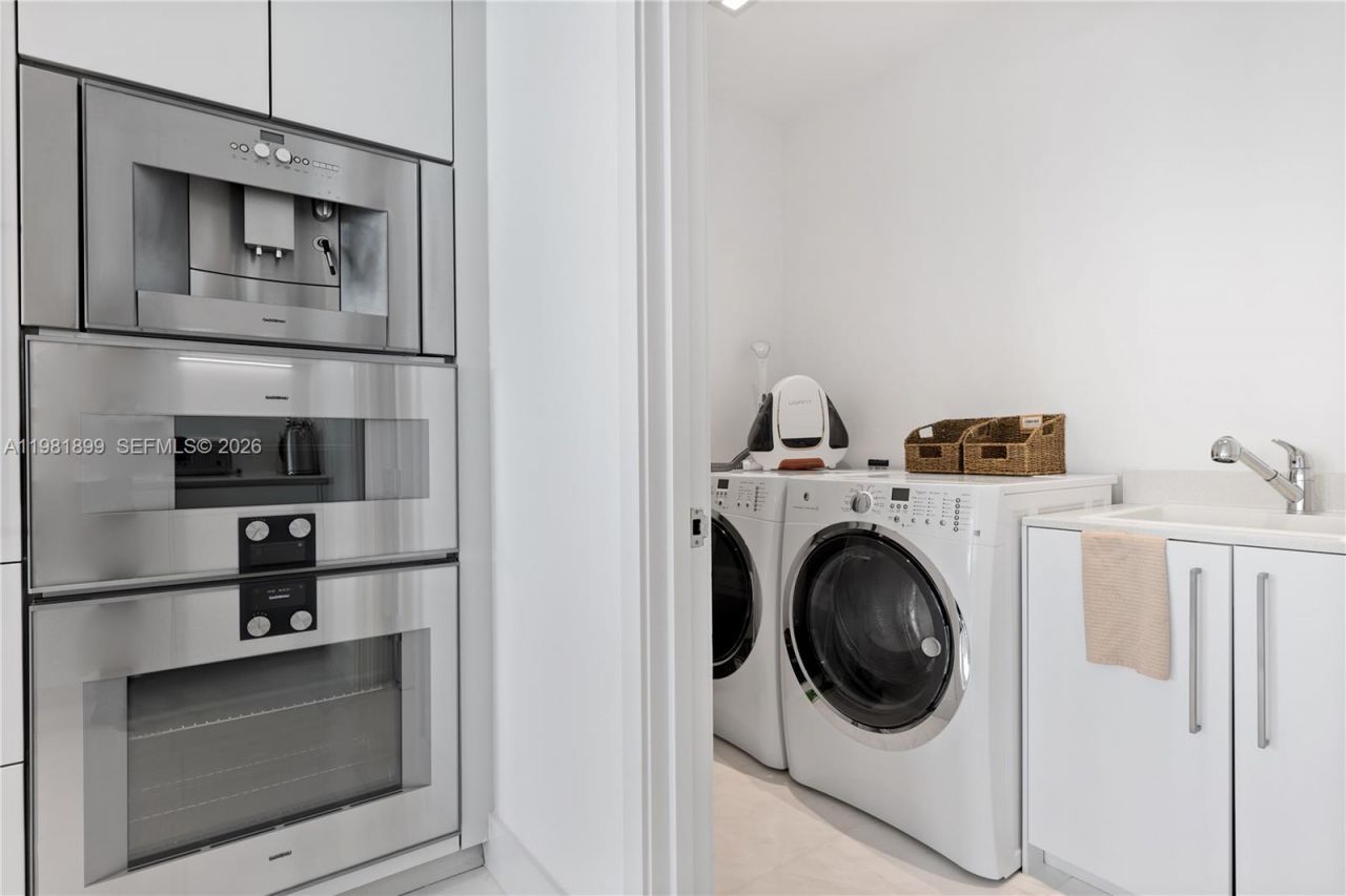 16901 Collins Ave , Unit 802, Sunny Isles Beach, FL 33160 Photo