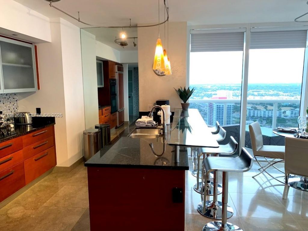 1830 S Ocean Dr, Unit 4608, Hallandale Beach, FL 33009 Photo