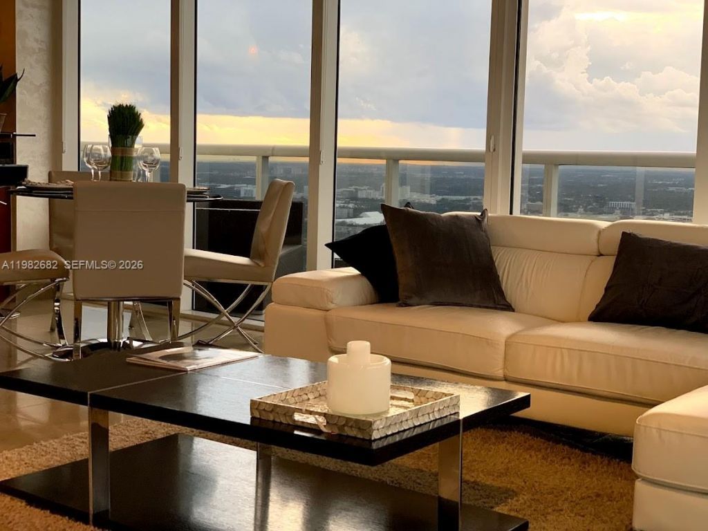 1830 S Ocean Dr, Unit 4608, Hallandale Beach, FL 33009 Photo